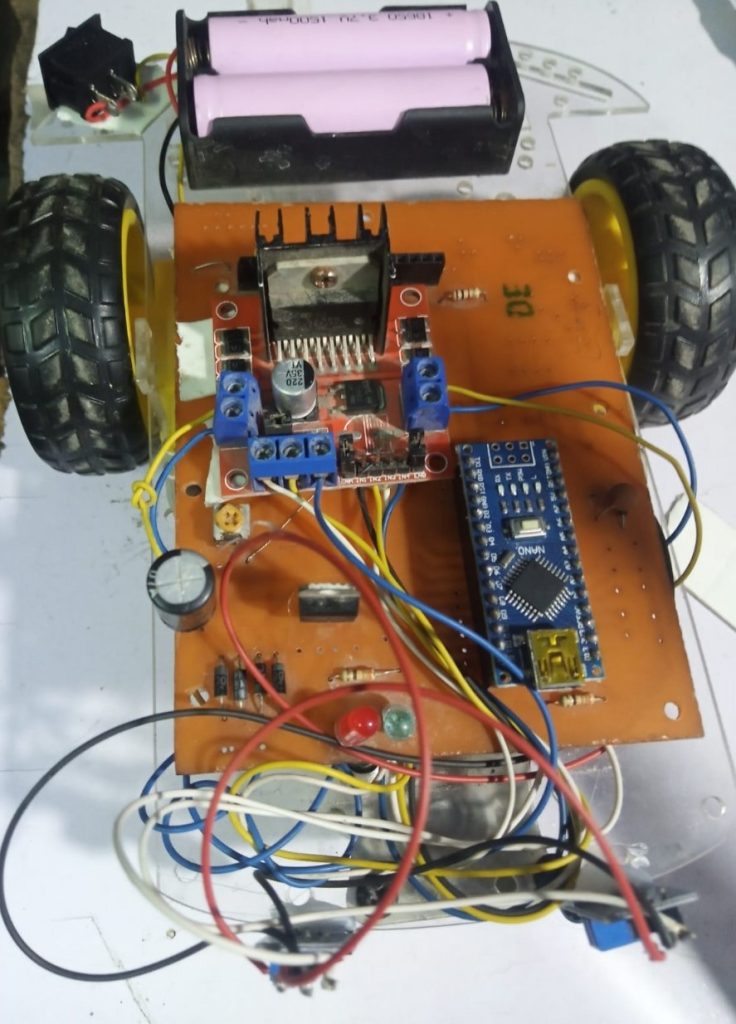 Line Following Robot Using Arduino,Line tracking